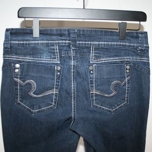 L E I Jeans Sz 11 Women's Jeans Mid Rise 8.5"